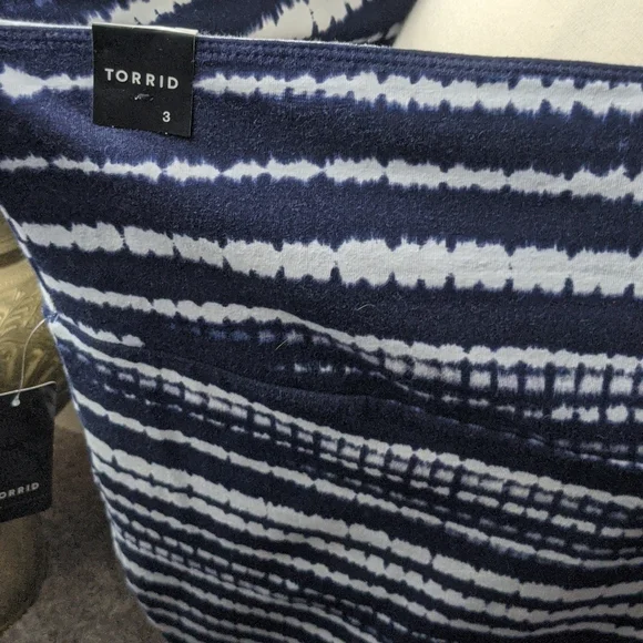 Torrid Tie-Dye Skirt NWT Size 3 - Picture 3 of 4